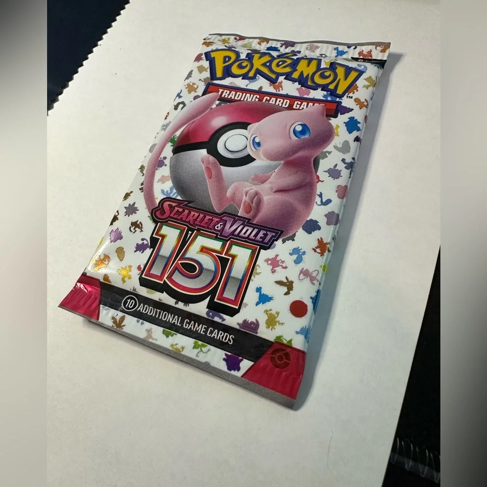 Pokémon 151 Booster Pack - SV: Scarlet & Violet 151 (MEW) - Picture 2 of 4